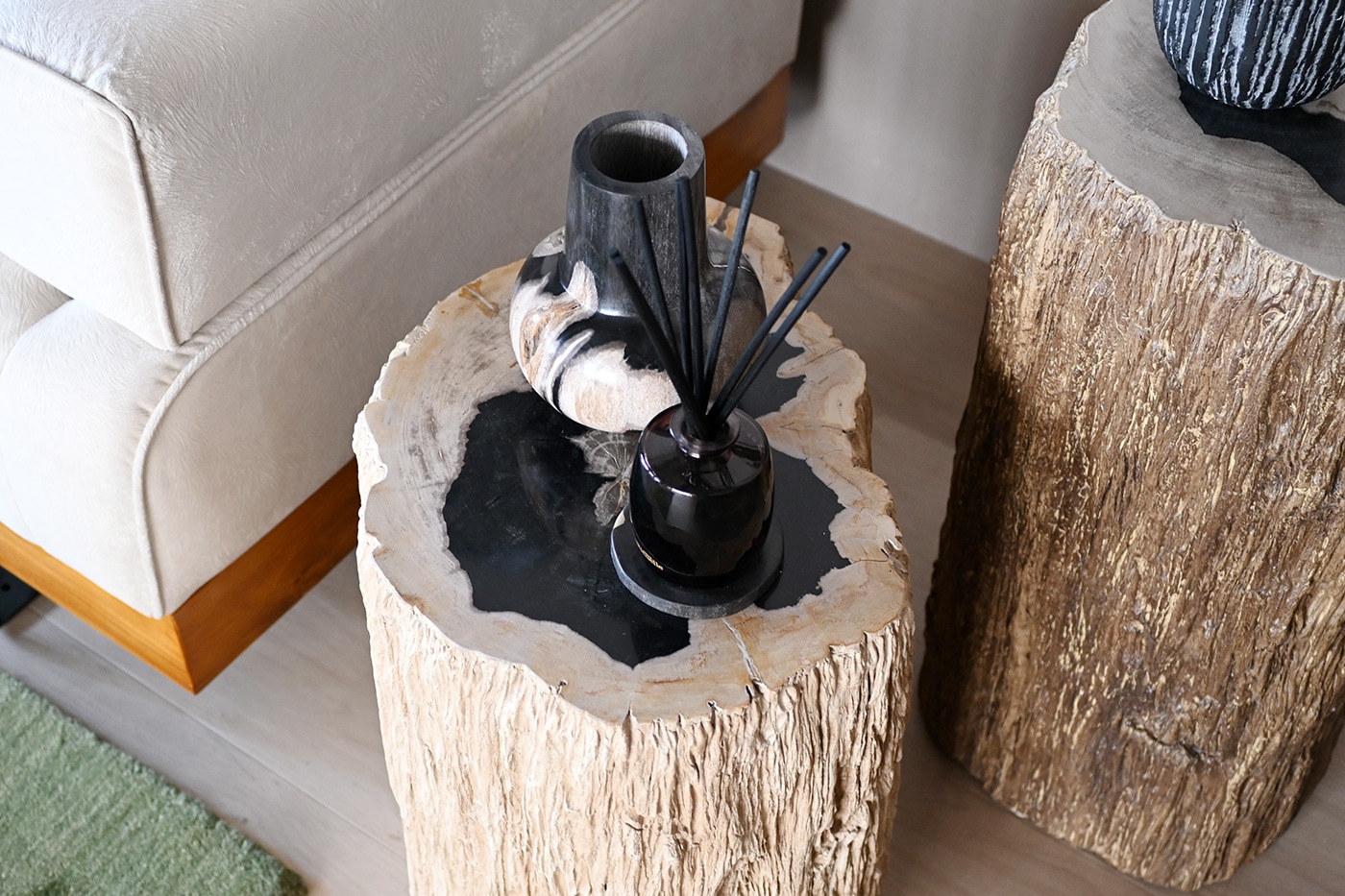 木化石サイドテーブル