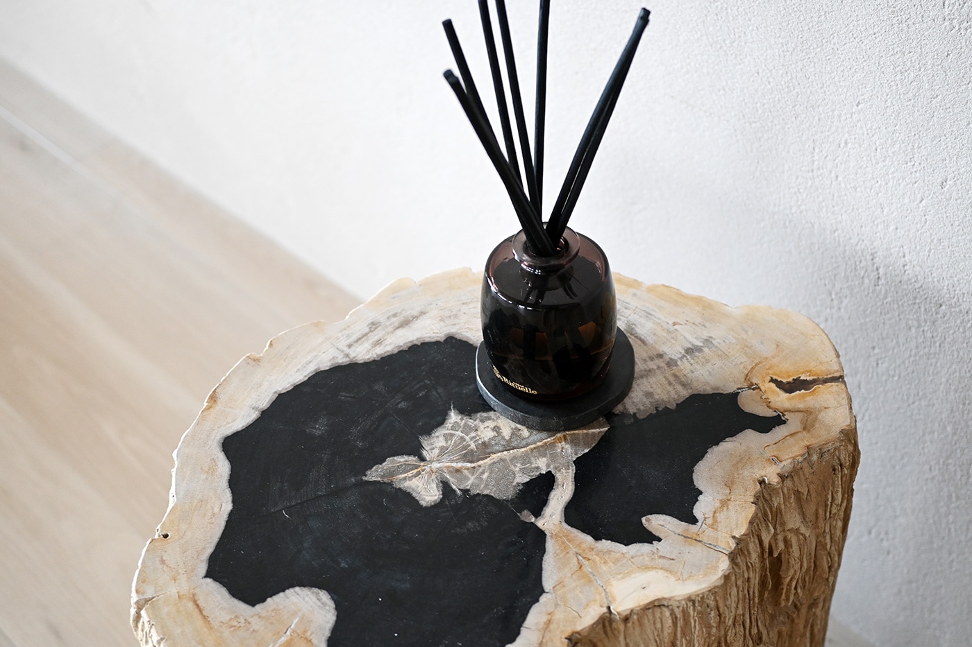 木化石サイドテーブル