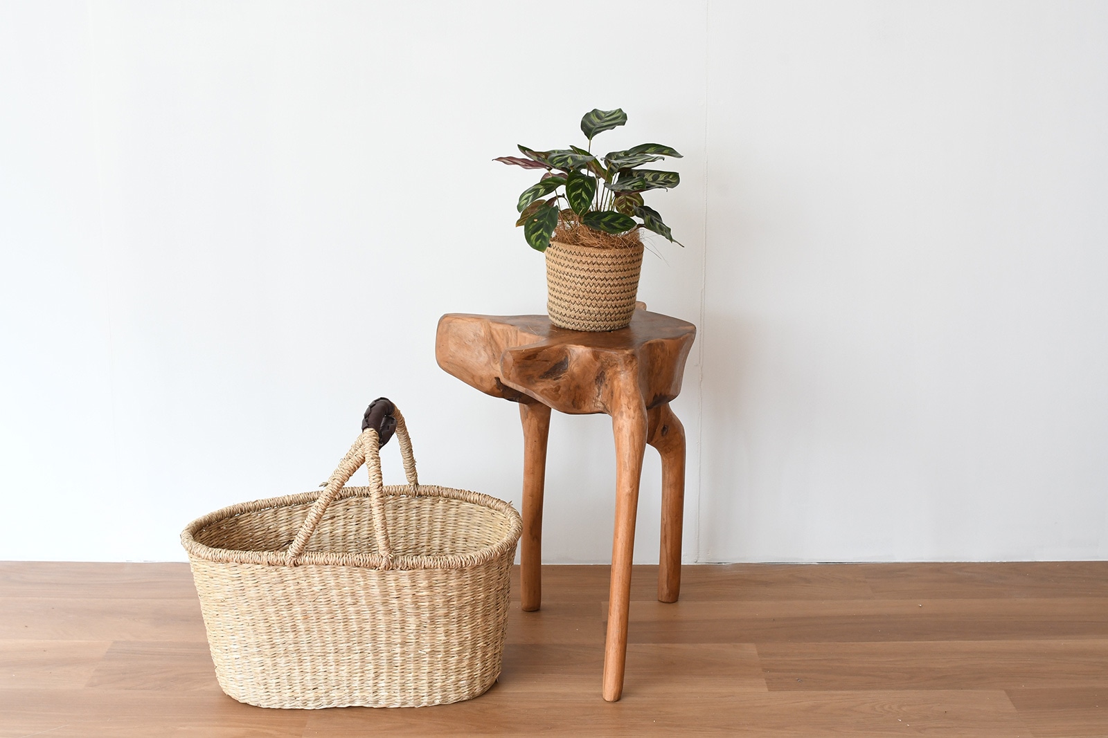 CHISTA/チュミサイドテーブル