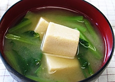 だしとスープのカネソ22 高野豆腐と小松菜の味噌汁