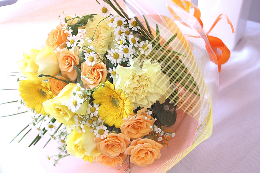 黄色いバラ 元気になれそうな花束 退職祝い 花束 Kankan Flower Shop