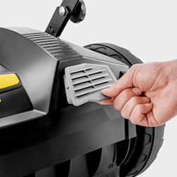 特長／ケルヒャー 手押し型スイーパーKM70／20C