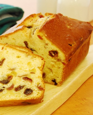 ブレッドケース（パン型）で作る「ドライフルーツのパウンドケーキ」