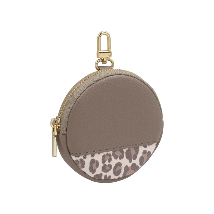 茶色の丸型のミニポーチ
