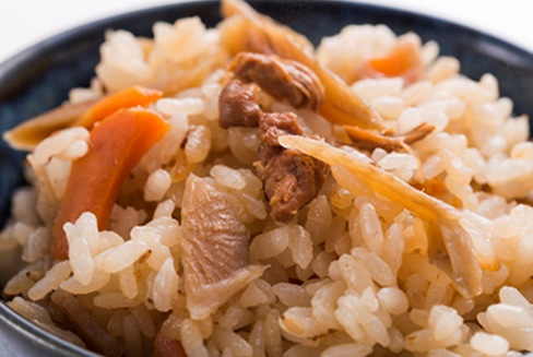 地鶏と牛蒡の炊き込みご飯