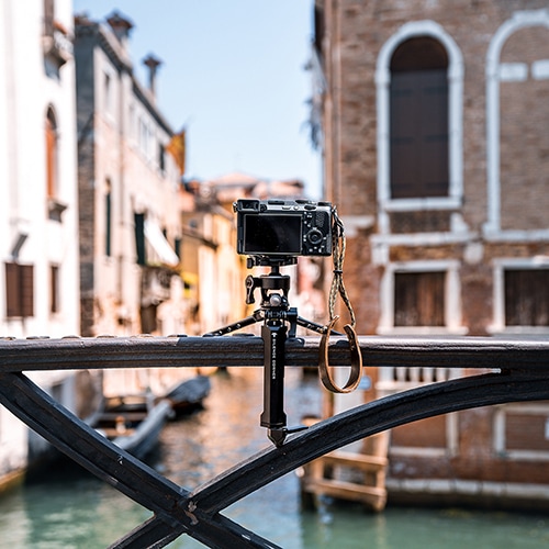 MAMBAPOD クランプ式三脚・脚部のみ Silence Corner 即配】(KT) MAMBAPOD クランプ式三脚 脚部のみ Silence Corner【送料