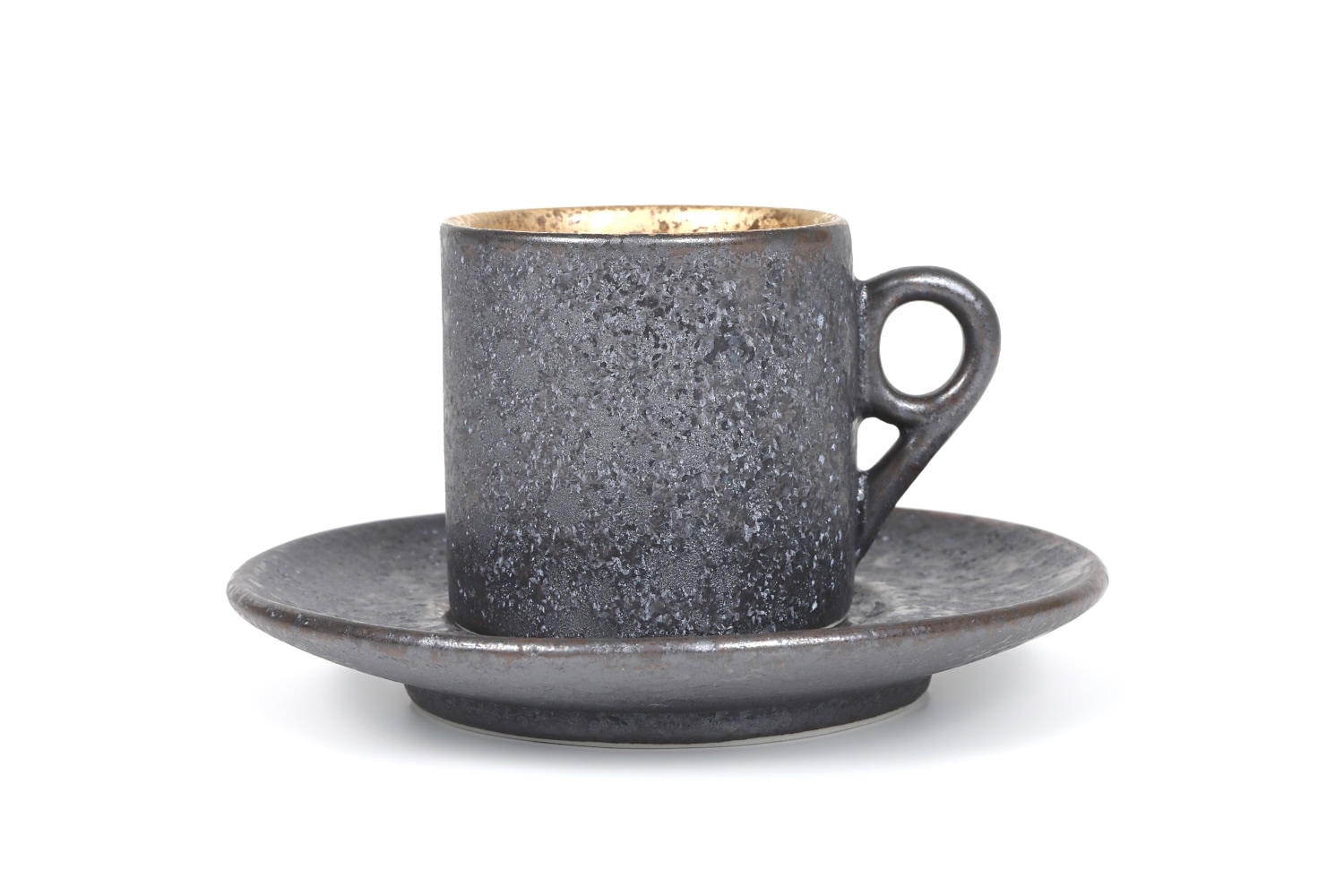 陶悦窯の「金銀彩シリーズ」 有田焼の伝統と現代美の融合