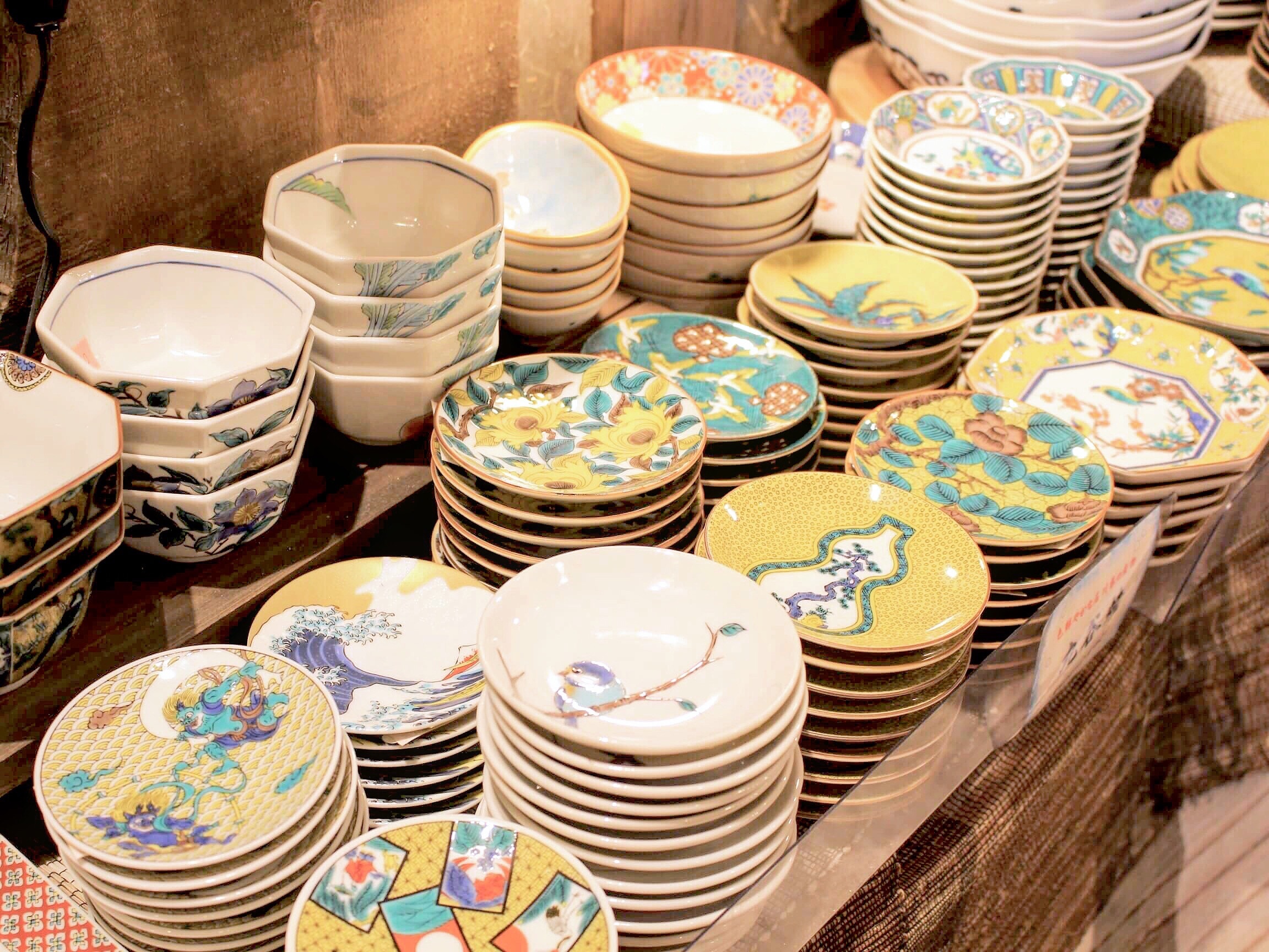 第一印象で料理の価値が変わる。“個性派和食器”を合羽橋で探そう!!