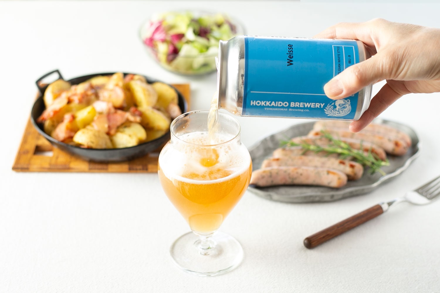 苦みが少なく爽やかなヴァイセ。北海道産クラフトビール 