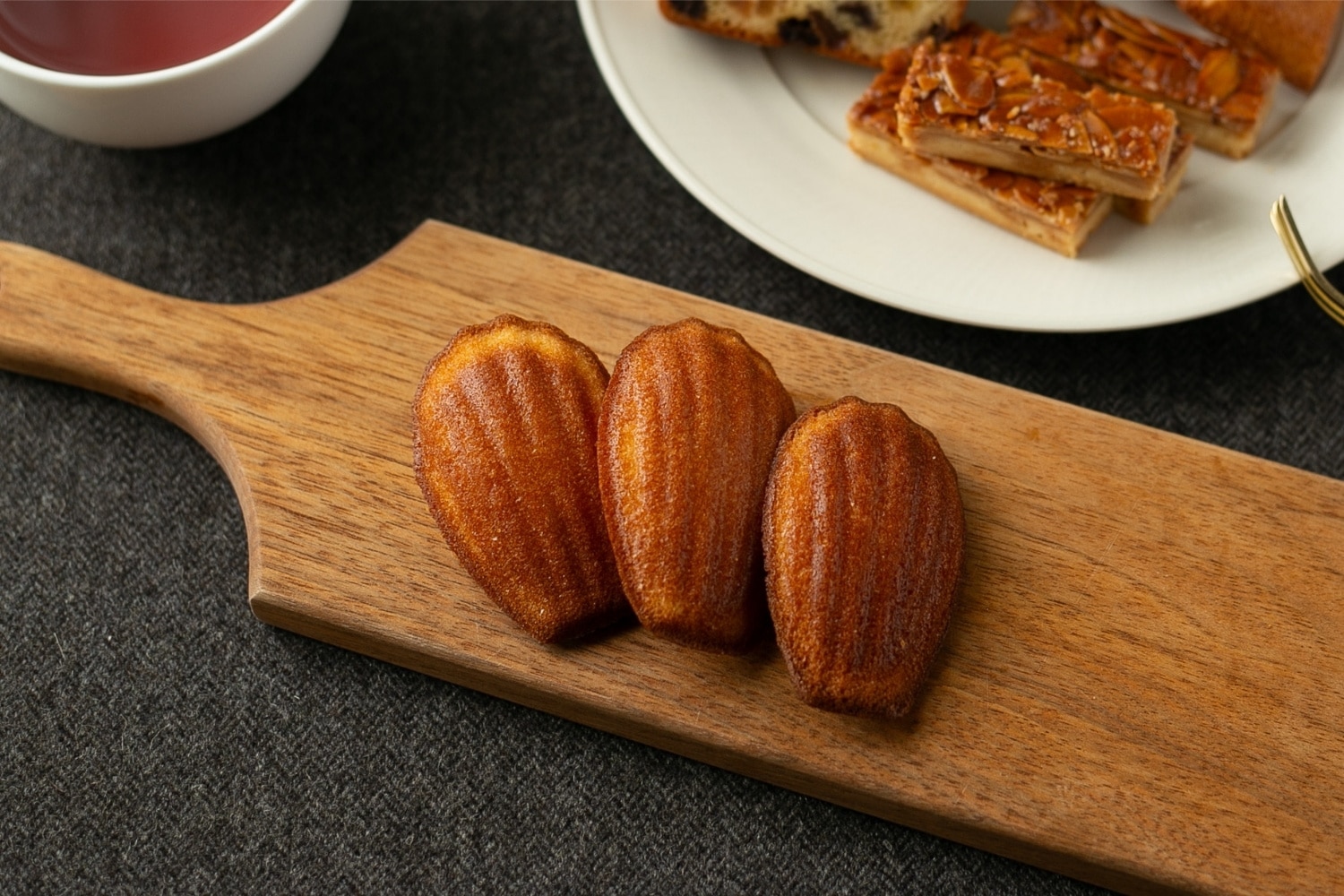 函館 メゾンフジヤ マドレーヌ