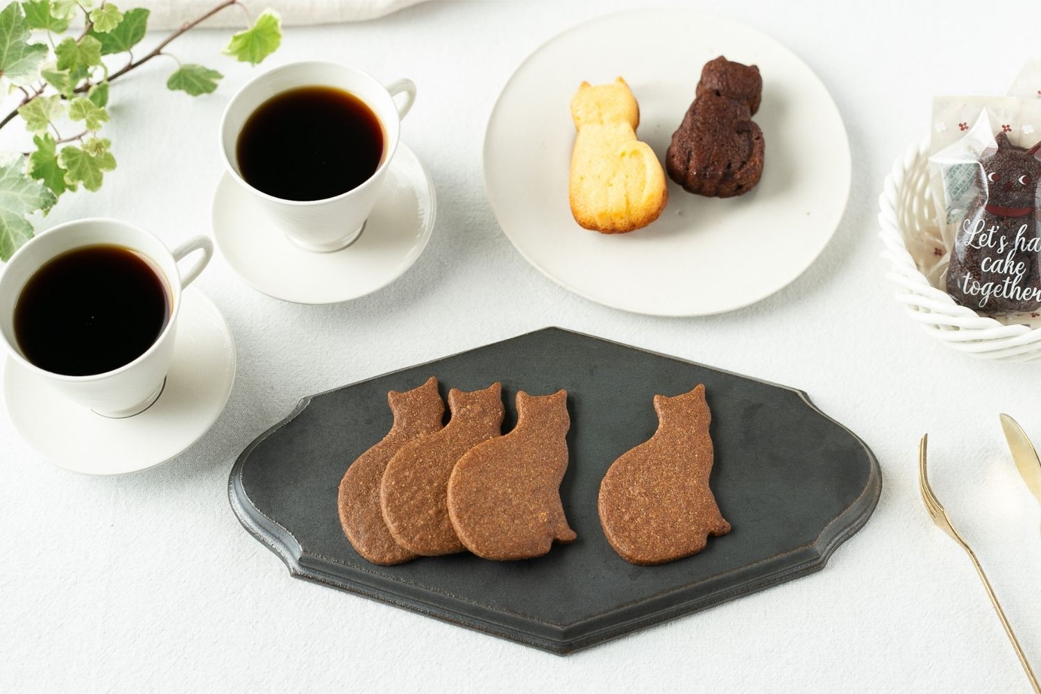 北海道 パティスリーアンジュール2018のネコ型サブレ