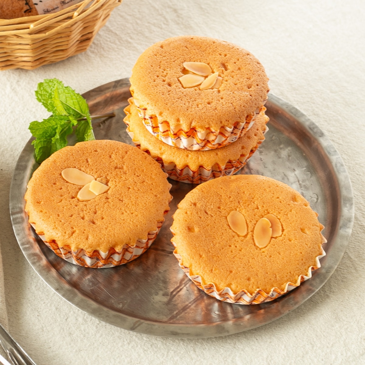 【無添加！手のひらサイズの看板商品】まいこのマドレーヌ（8個入）