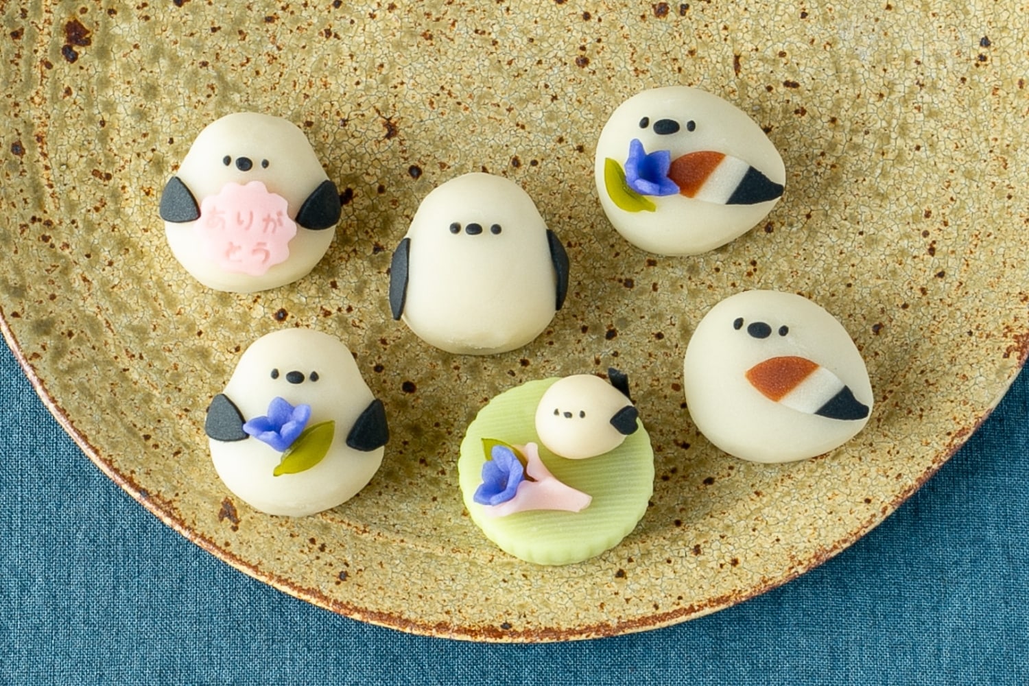 北海道 小樽 つくし牧田 シマエナガ 練り切り リンドウ