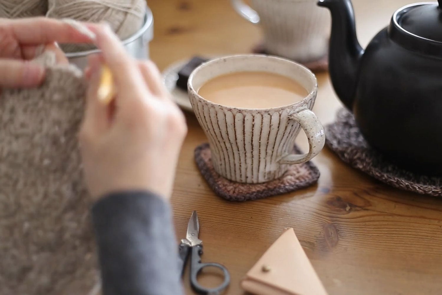 ＜Roniqueオリジナルデザイン＞かぎ針編みキット「くっつきネコのバッグチャーム」