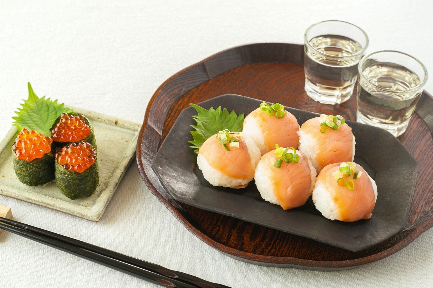 【香り豊かなスモーク】秋鮭とサクラマスのスモークサーモン食べ比べセット