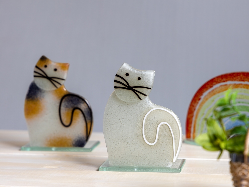 のんびり猫のキャンドルホルダー 「おすまし」 | 北一硝子 まごころお