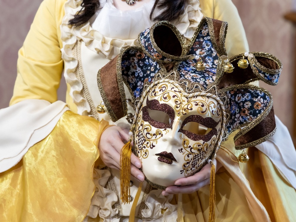 VenetianMask_fivecurl9.jpg