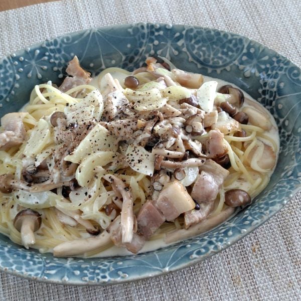 キノコのクリームパスタ