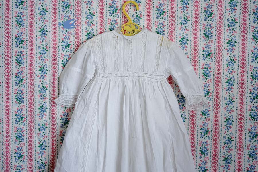 1900年代手縫いのアンティークドレス