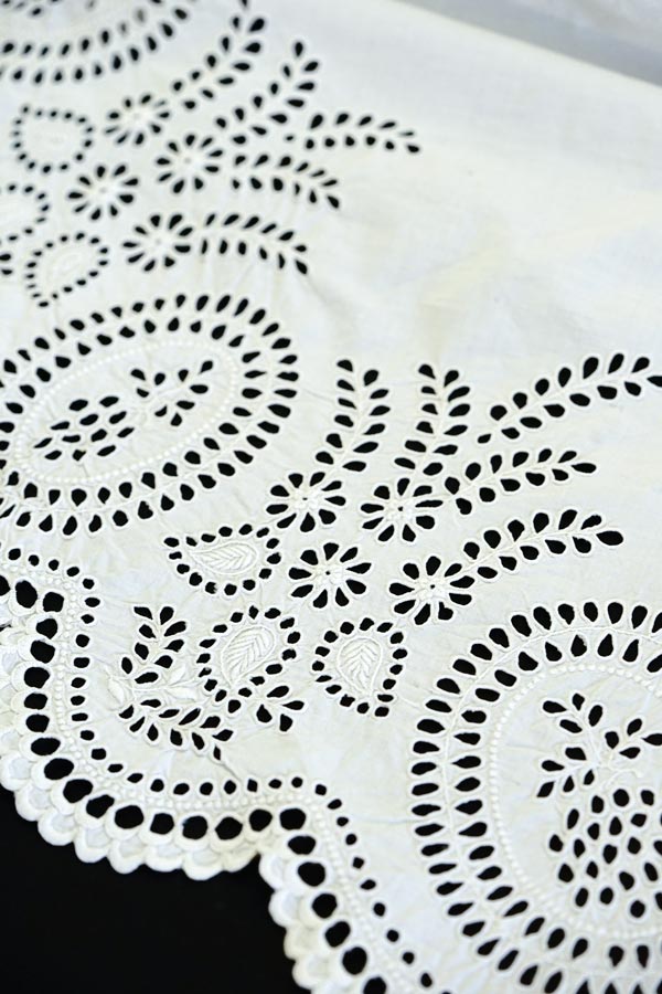アンティークアイレット刺繍のベビードレス用ケープ42×148cm　ge-872