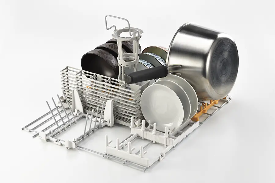 食洗器中のカゴの画像