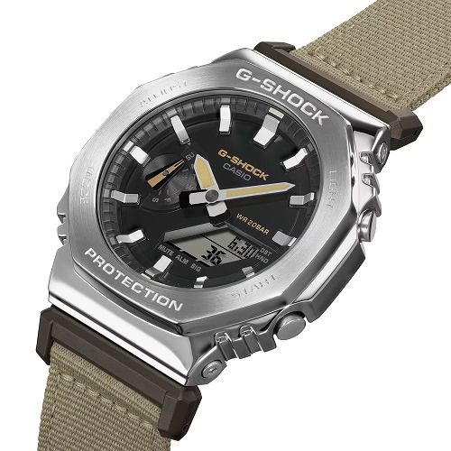 カシオGショック GM-2100C-5AJF アナログ・デジタル腕時計 メタルカバード