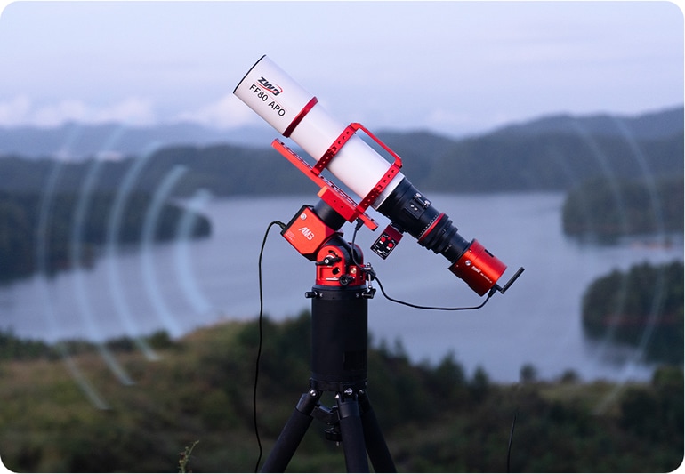 雲省を追う赤い円盤 ZWO AM3N（ストレイン・ウェーブ・ギア搭載赤道儀）（2025年8月27日新