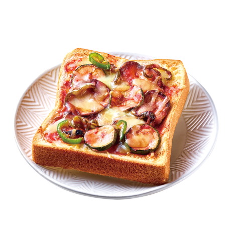 チーズをかけてピザトーストに