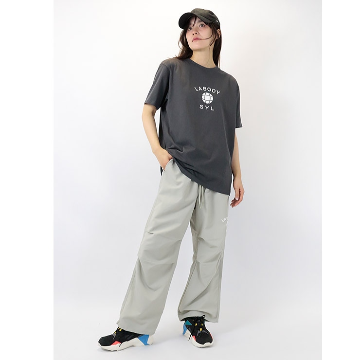 LA BODY ICONIC,�ۿ�®�������ɥ����Ȼ��ͤΥѥ饷�塼�ȥѥ��,2026���,�ʥ�����ѥ��,������������ �ե��åȥͥ� ���� ���ݡ��� ���� �襬 ������