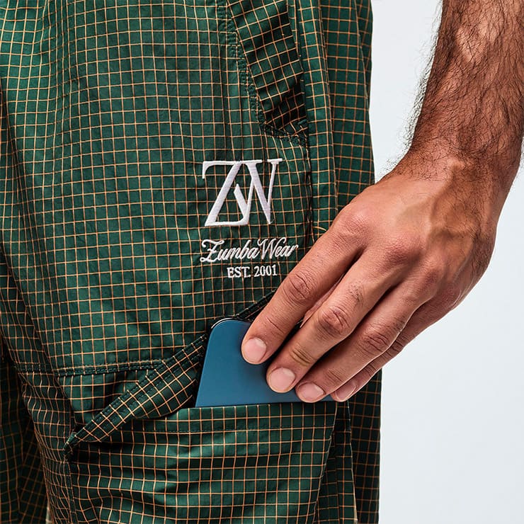 正規品❗️ZUMBA❗️シルバーパンツ❗️Lサイズ❗️ ZUMBAシルバー パンツXS - メルカリ