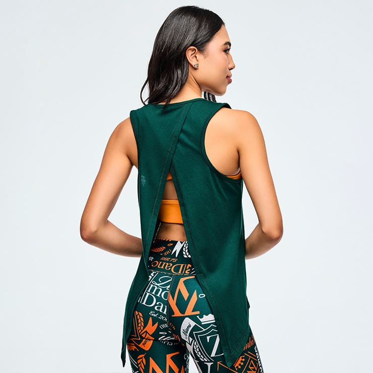 ZUMBA ズンバ 正規品 トップス レディース タンクトップ ロゴ 背中