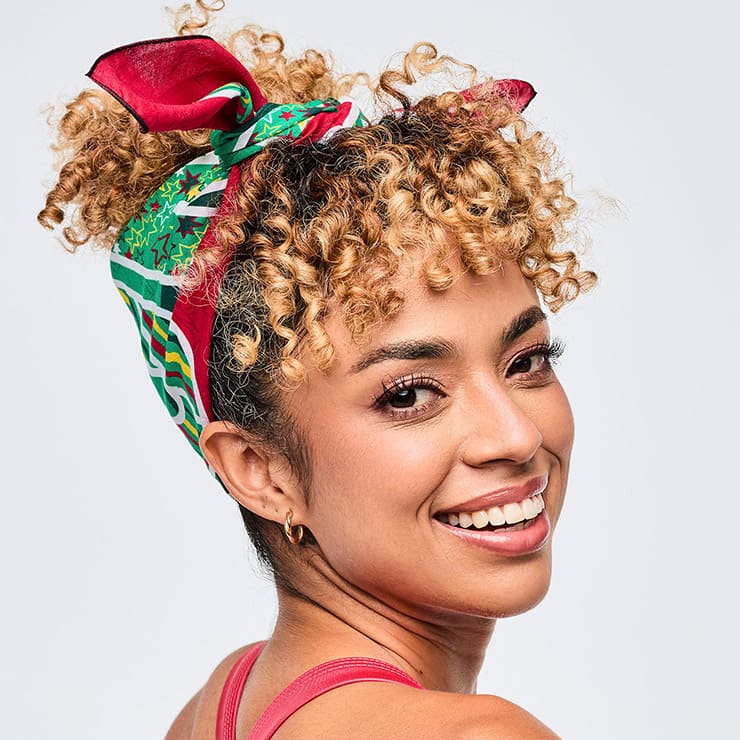 ZUMBA����и������ꥹ�ޥ��Х���ʤ�ȱ�˴�����������ǥ롣���䤫�������ǥ����󤬥إ�����󥸤Υ�������Ȥˡ�