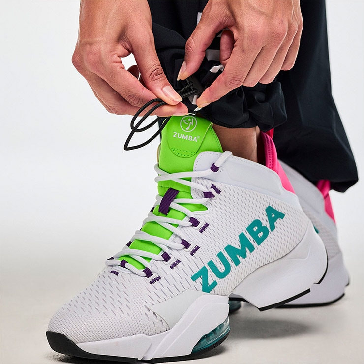 【新作】 ZUMBA カーゴパンツ ホワイト 新品タグ付きサイズ:XS正規品 ZUMBA ズンバ 正規品 ウェア レディース カーゴパンツ サイドライン