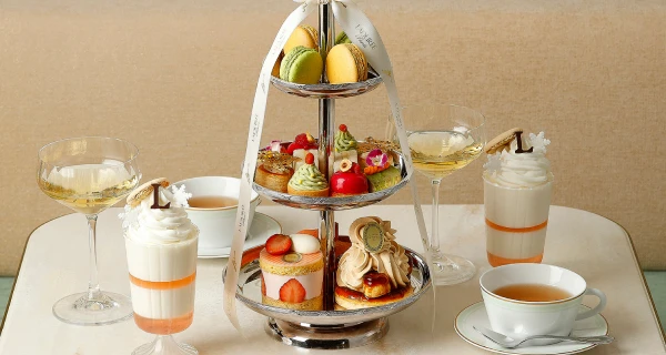 ラデュレ クリスマスコレクション 2024 ラデュレ｜マカロン発祥の