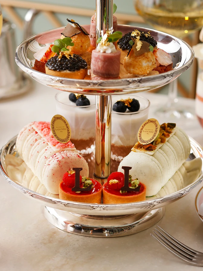 ラデュレ★クリスマスコフレ ラデュレ クリスマスコレクション 2025 ラデュレ｜マカロン発祥の