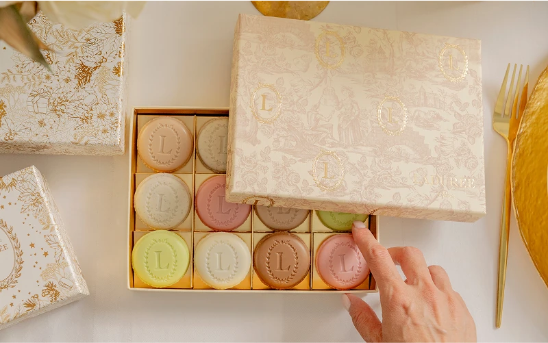 ラデュレ クリスマスコレクション 2025 ラデュレ｜マカロン発祥