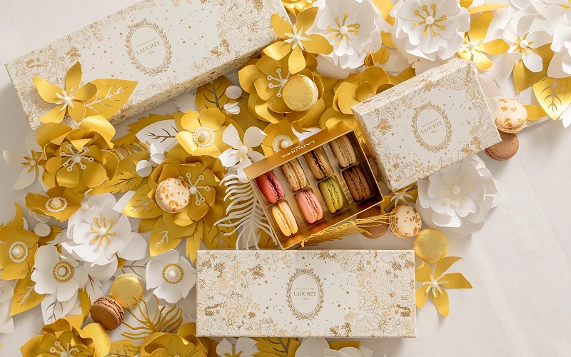 ラデュレ★クリスマスコフレ レ・メルヴェイユーズ ラデュレのクリスマスコフレ - バラの花弁