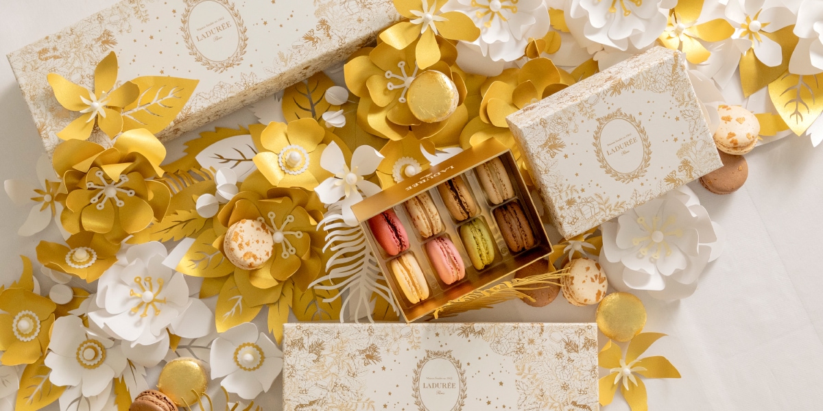 LADURÉE Paris ラデュレのお菓子( 陶器製)とレシピ集 ラデュレのお菓子レシピ | フィリップ・アンドリュー |本 | 通販