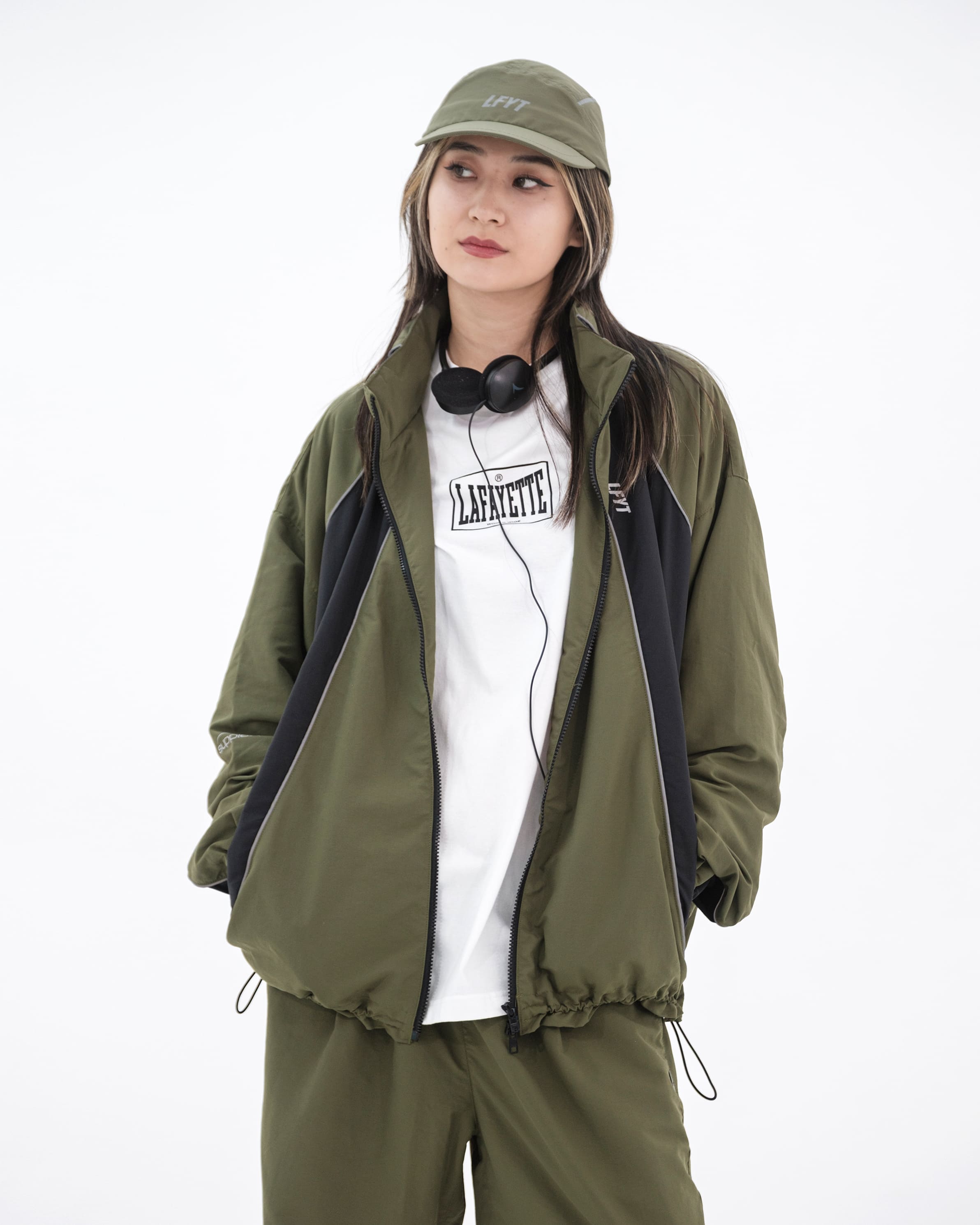 新品【MARK&LONA/XL】高機能プラクティスライトアウターナイロン 新品【MARK&LONA/XL】高機能プラクティスライトアウターナイロン 楽天