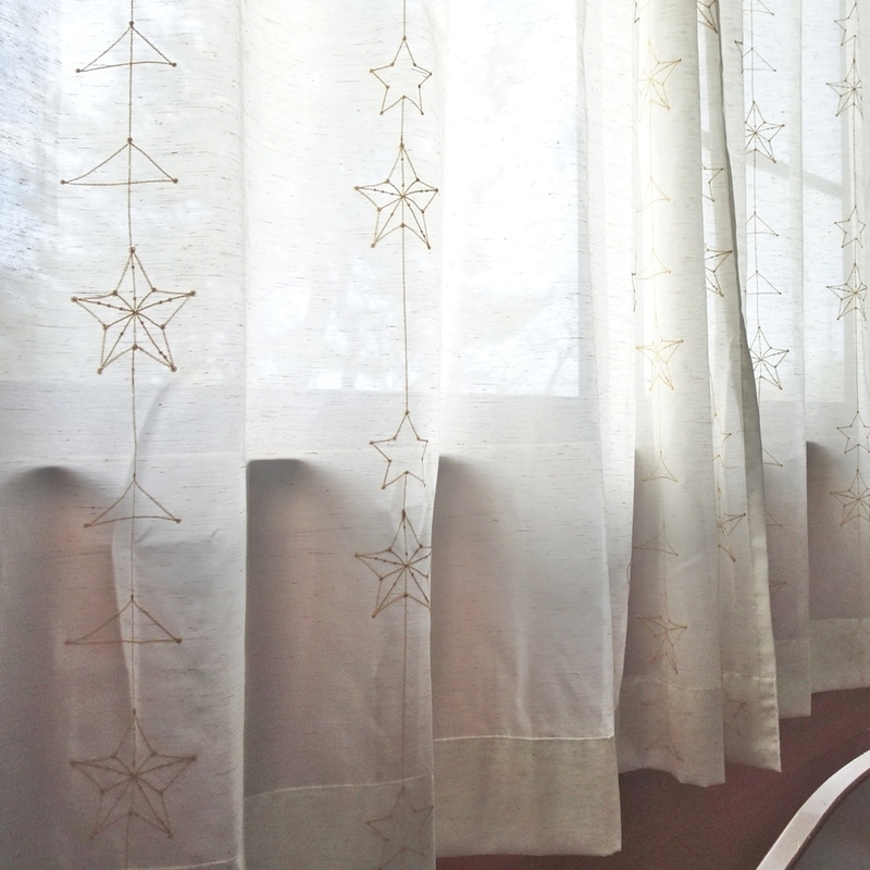 キラキラ刺繍の星柄☆ボイルレースカーテン【ボイル キラキラボシ WH