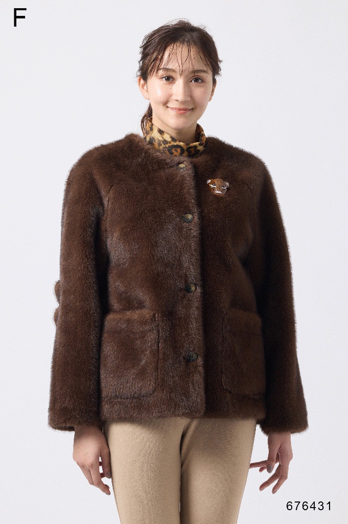 伊太利屋 ショートコート 美品伊太利屋ジャケットショートコート