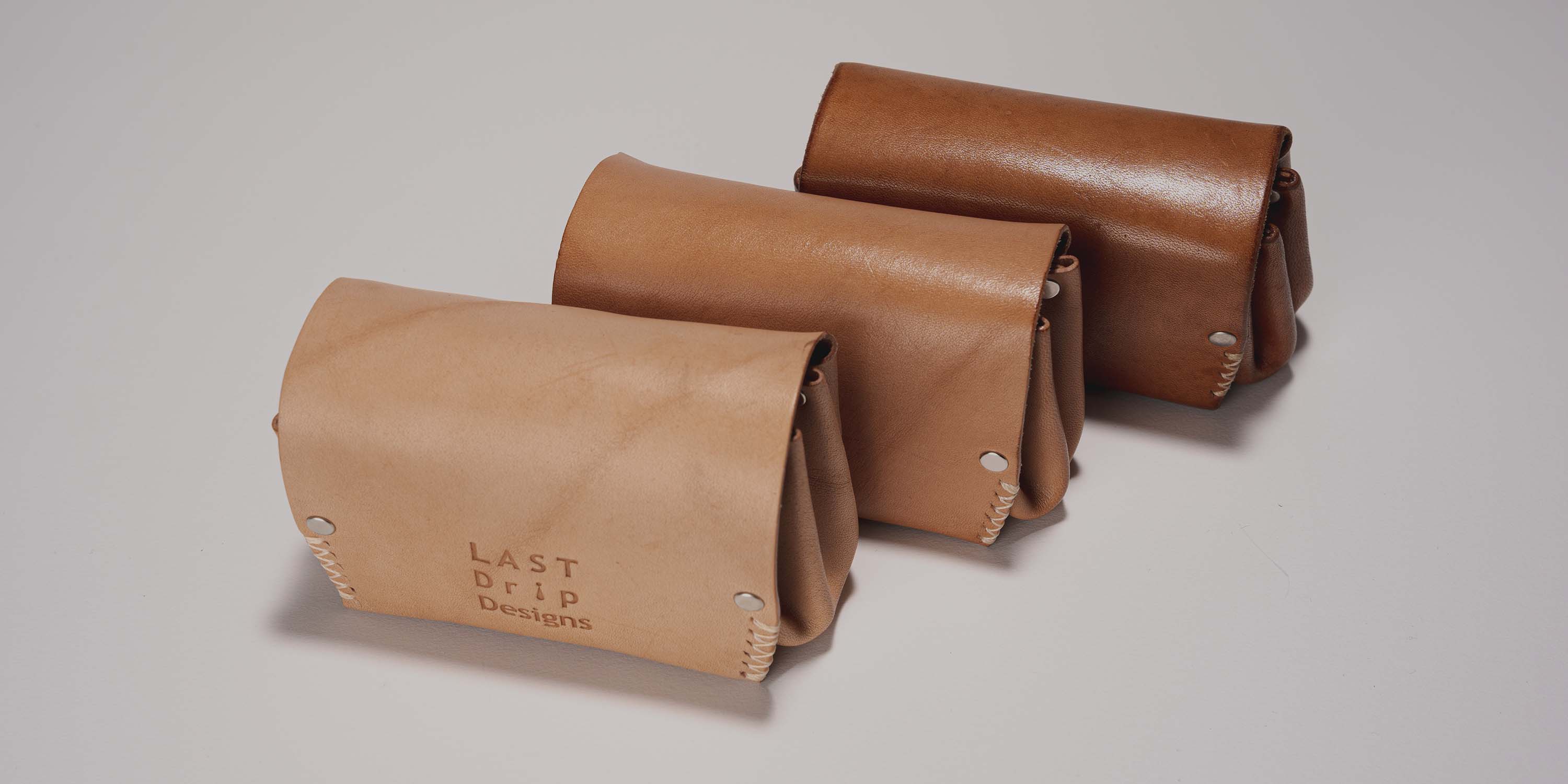 本ヌメ革の経年変化（ヌメ色から飴色へ）