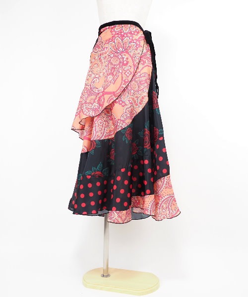 フラメンコスタイル ロングスカート 黒オレンジドット フラメンコスタイル ロングスカート 黒オレンジドット