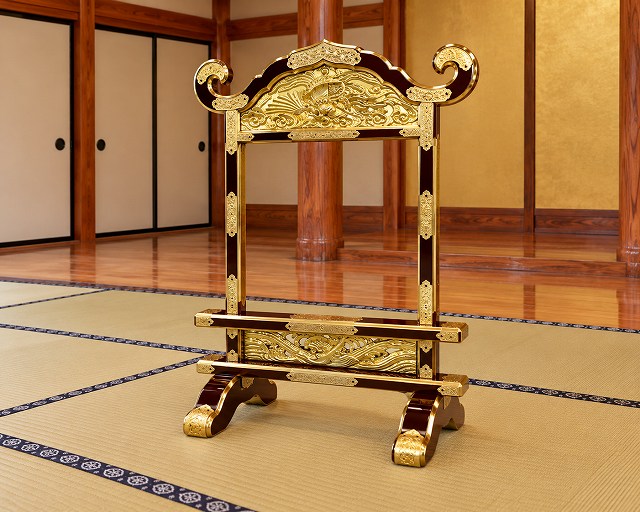 彫入りケイ台