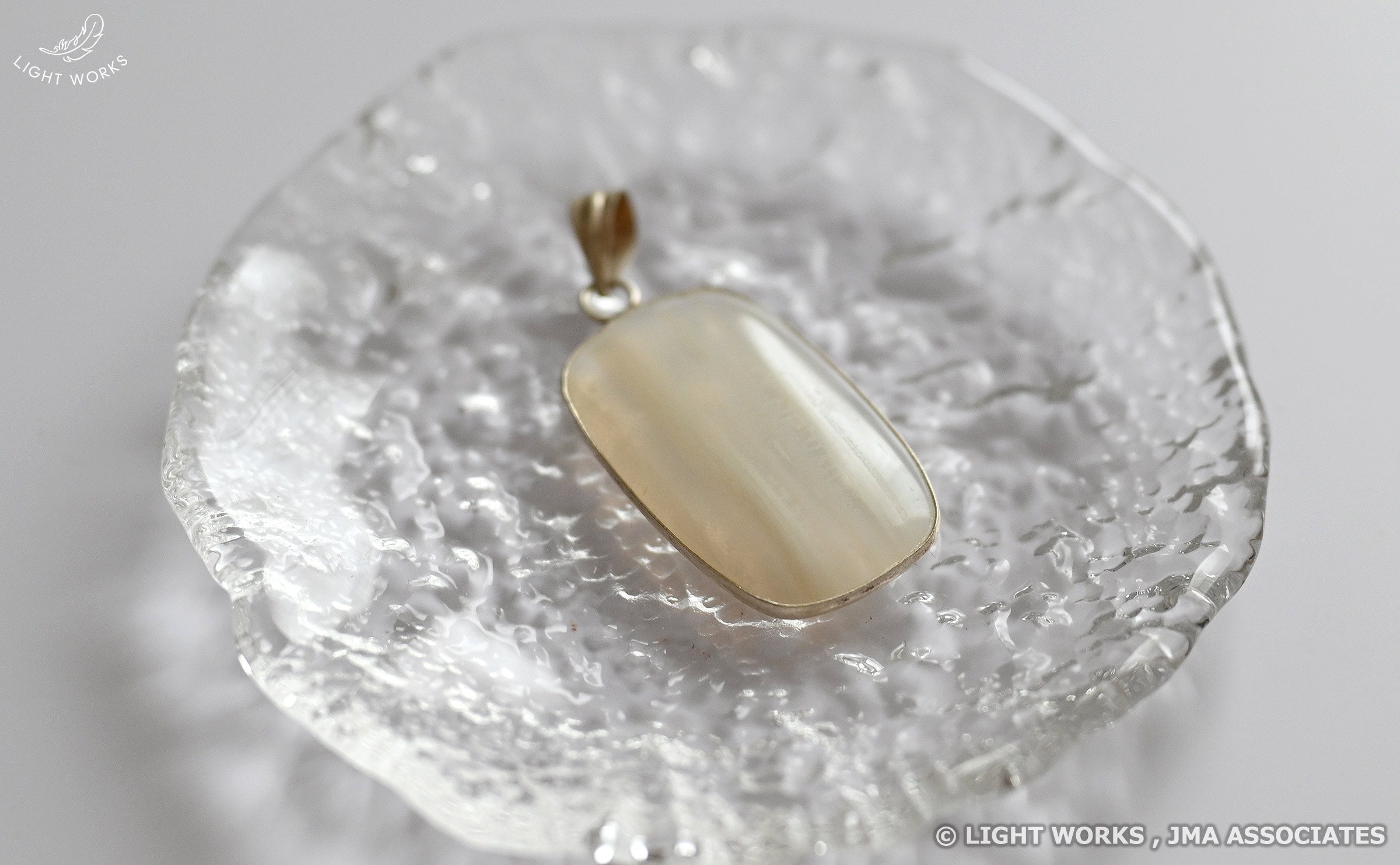 ペンダントトップ（ホワイトアゲート）