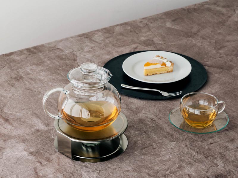 お茶の色を愉しむ、ガラスのティーアイテム