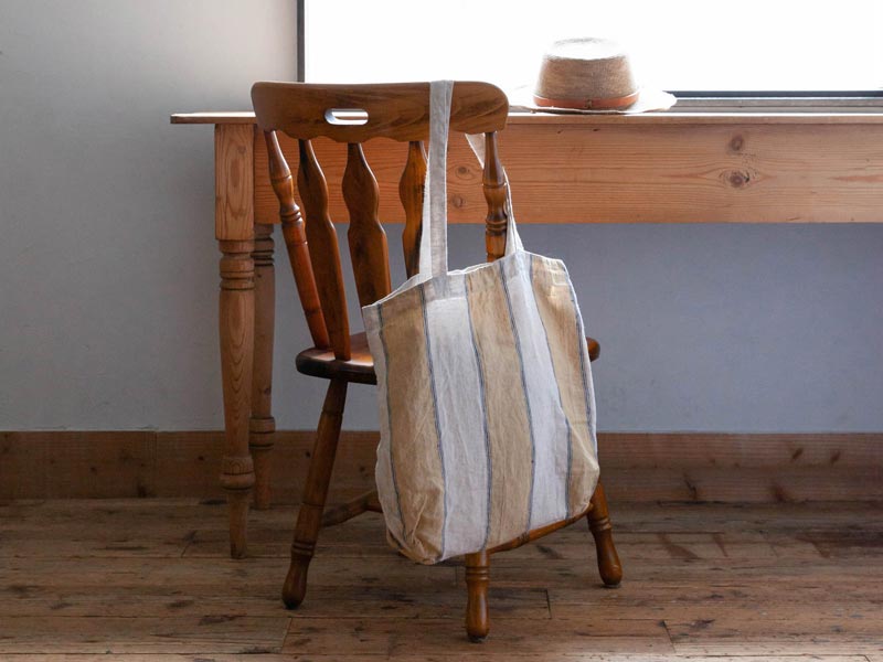 軽くて丈夫。リネン100％のトートバッグ