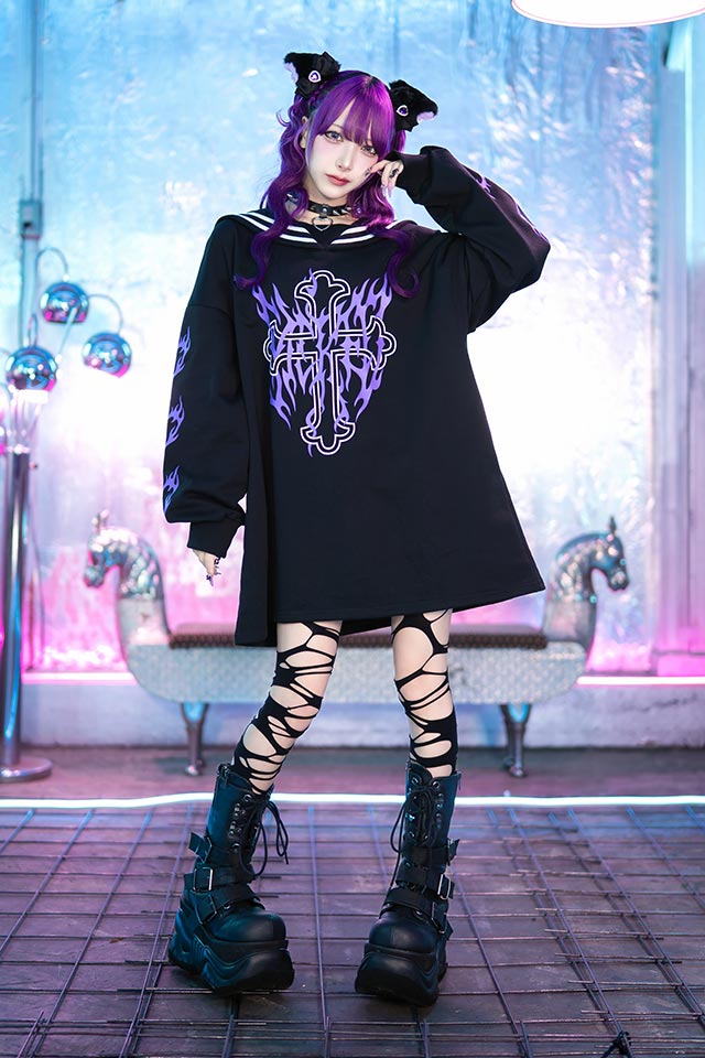 聖なる炎の十字架セーラーワンピ【BLACK】｜LISTEN FLAVOR(リッスン