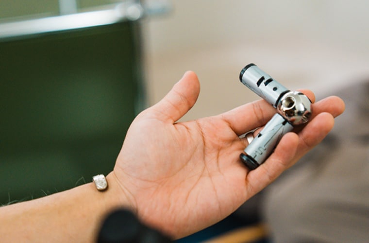 USMワークデスクカスタマイズ事例