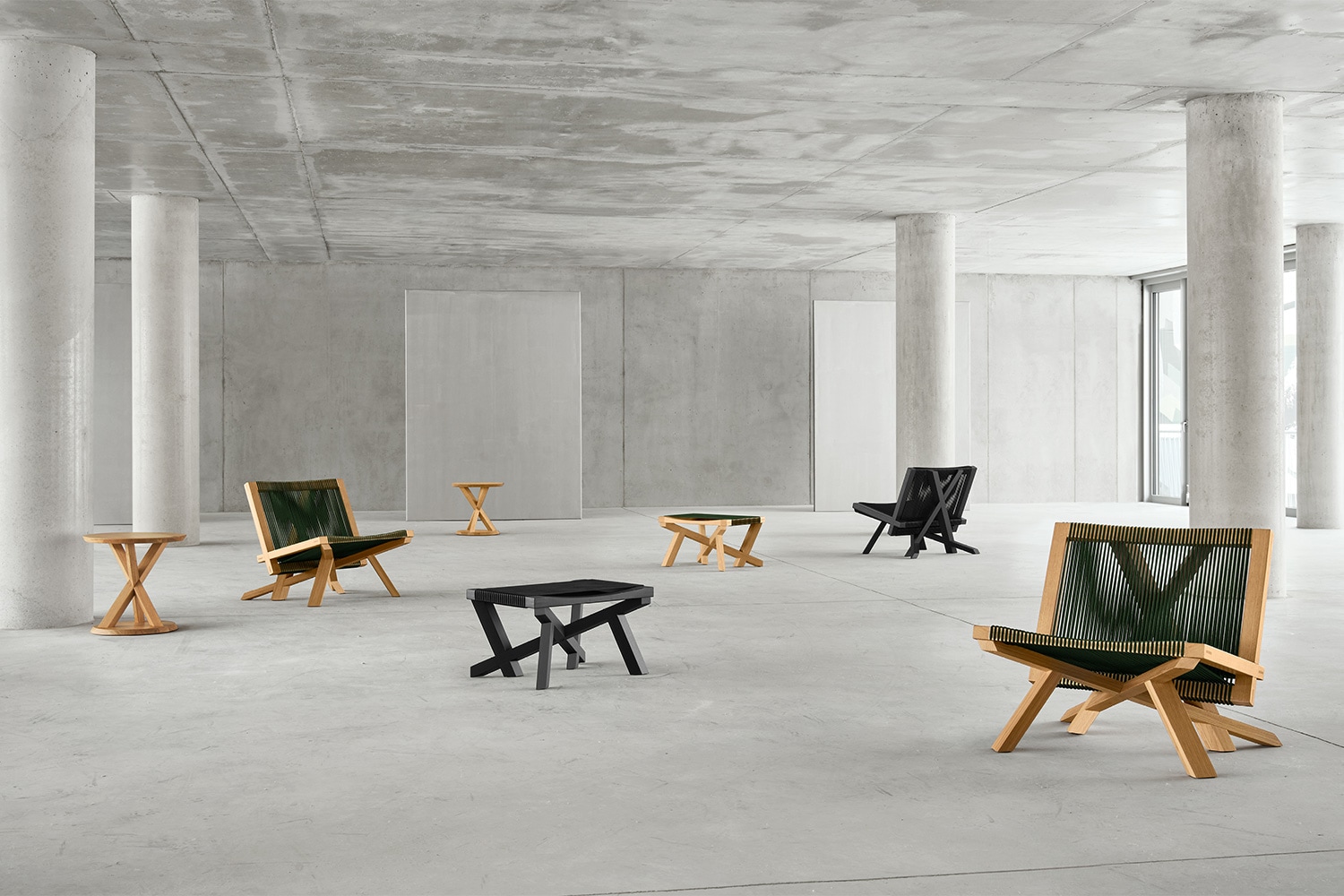 Volkshaus side table（フォルクスハウス サイドテーブル）